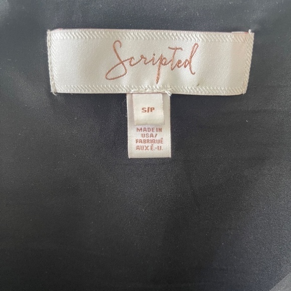 SCRIPTED RUFFLED SKIRT SZ SMALL - Picture 5 of 8